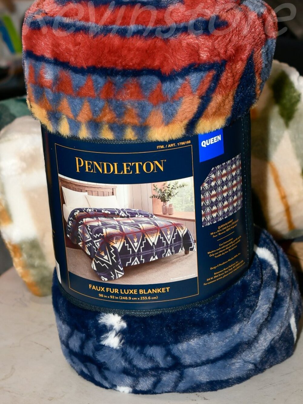 PENDLETON QUEEN FAUX FUR LUXE BLANKET